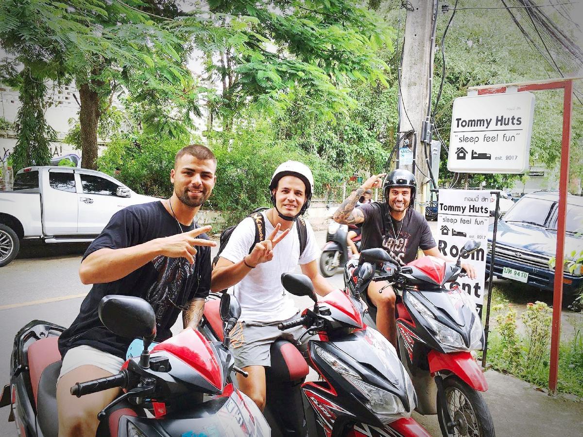 Tommy Huts Hotel Chiang Mai Exterior foto
