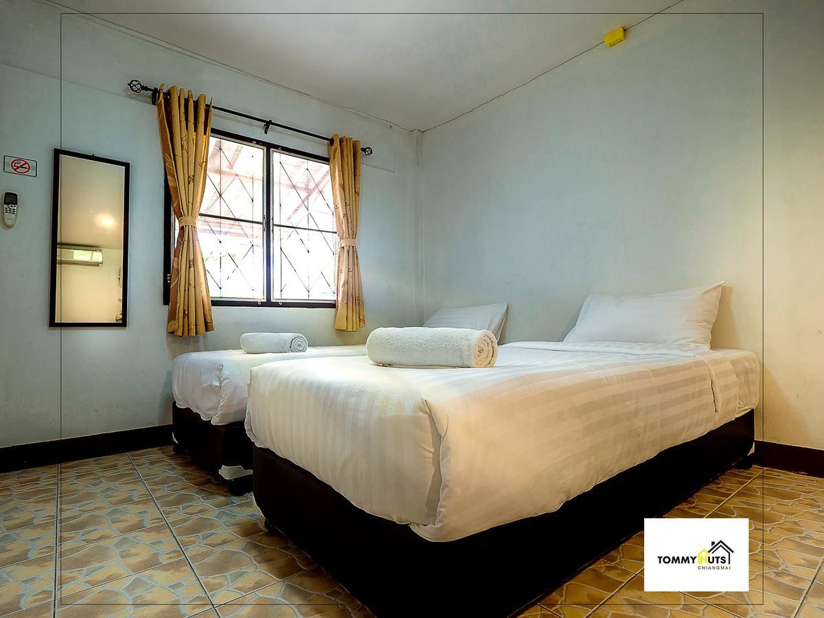 Tommy Huts Hotel Chiang Mai Exterior foto