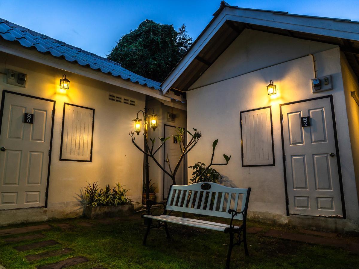 Tommy Huts Hotel Chiang Mai Exterior foto