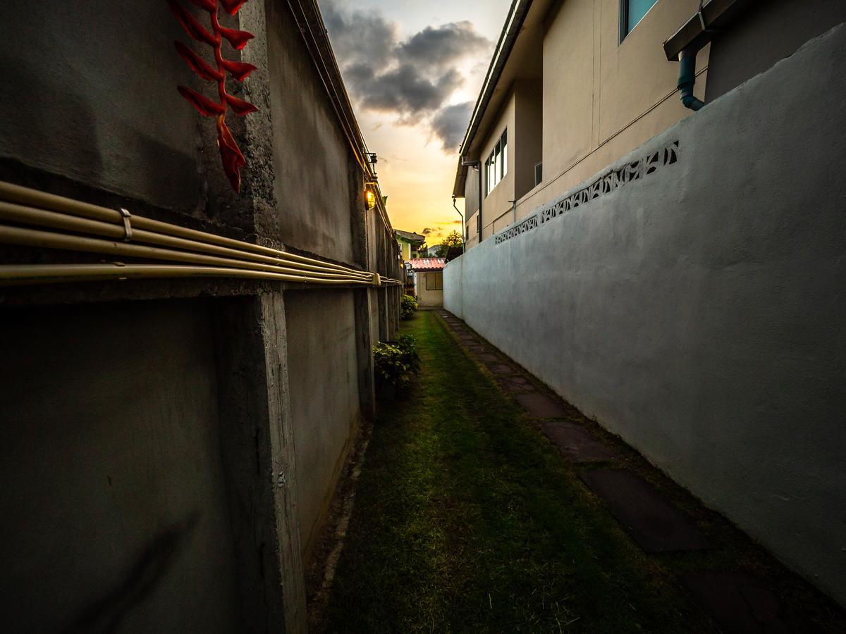 Tommy Huts Hotel Chiang Mai Exterior foto