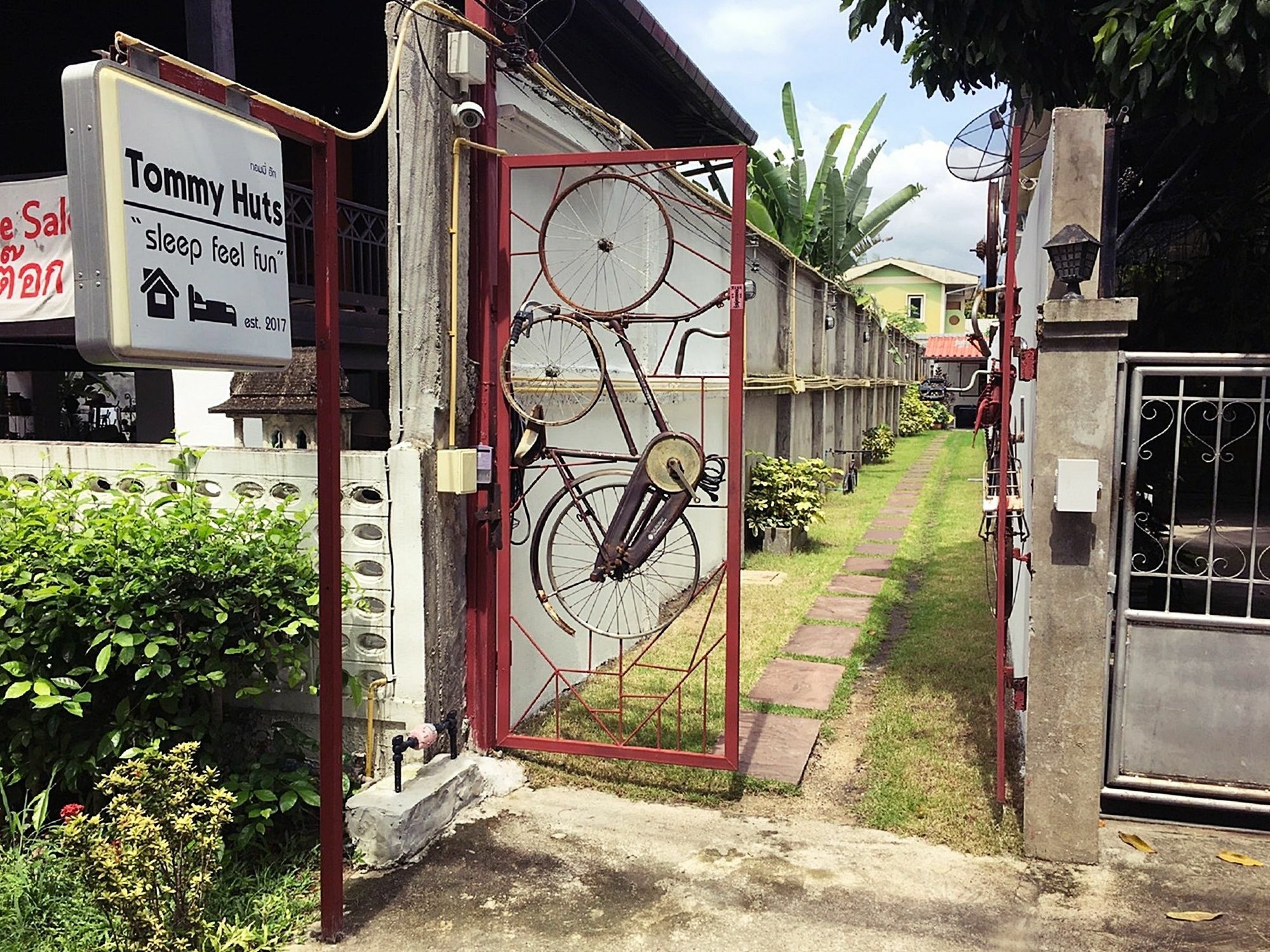 Tommy Huts Hotel Chiang Mai Exterior foto