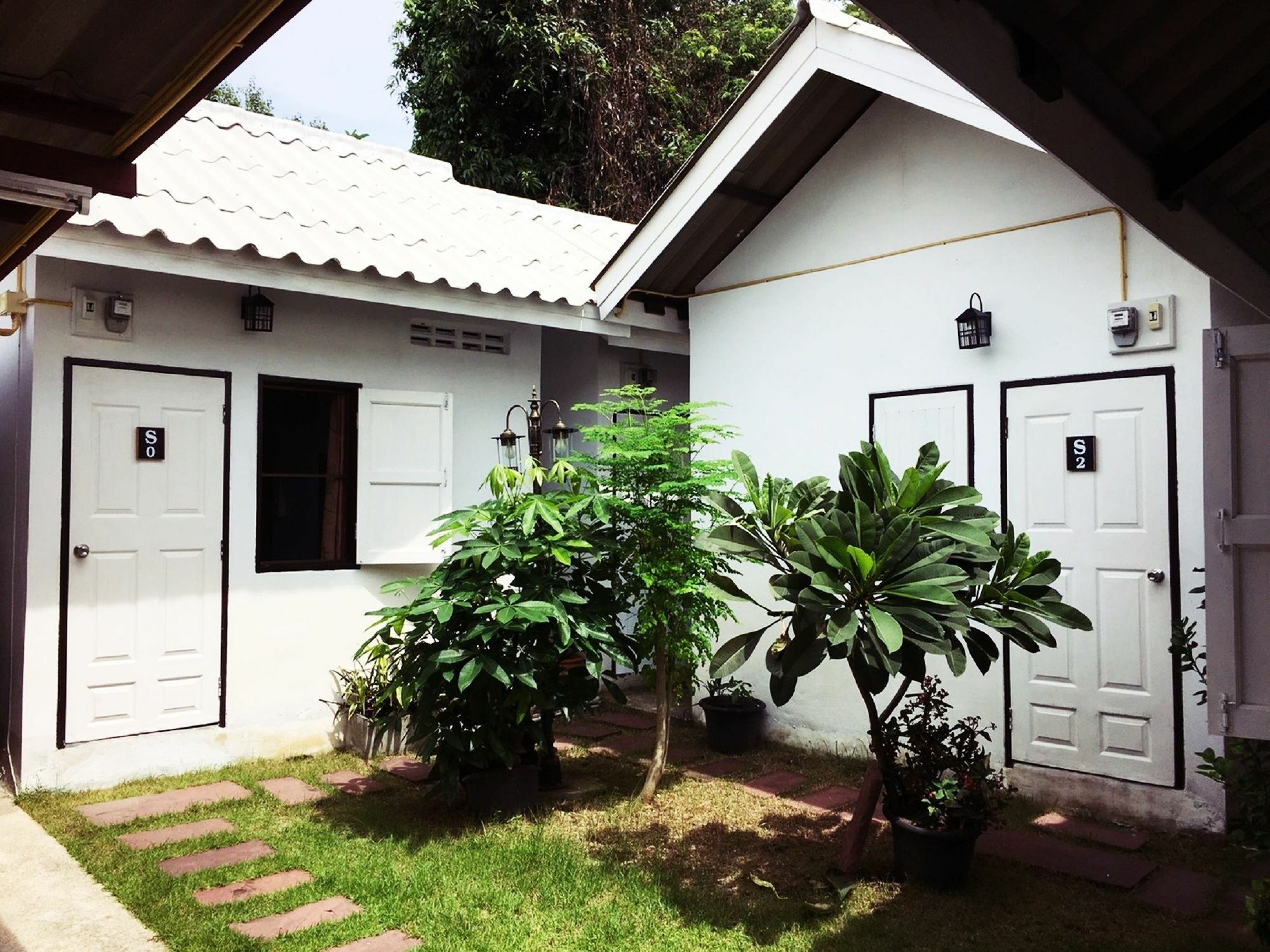 Tommy Huts Hotel Chiang Mai Exterior foto
